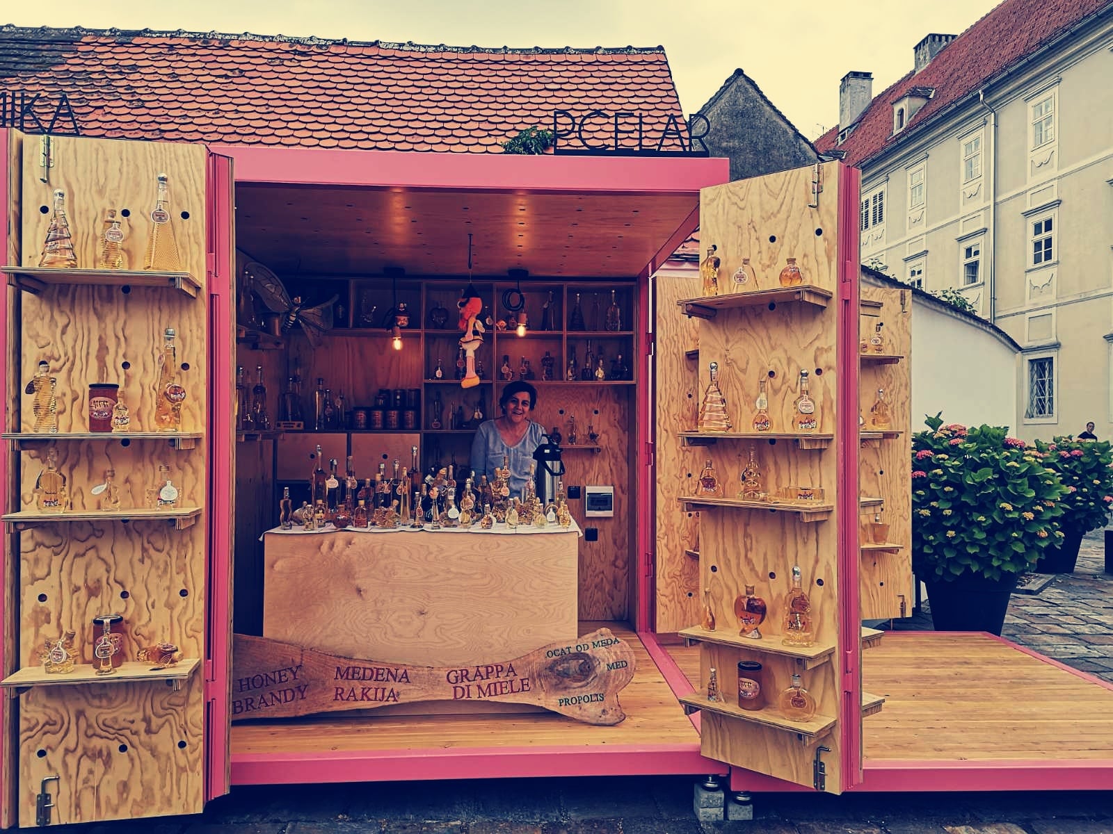 Trg tradicijskih obrta Varaždin